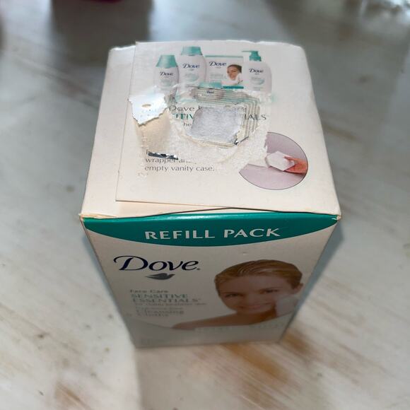 Dove Cool Moisture Facial Cleansing Cloths Fragrance Free Sensitive Essentials - Picture 4 of 7
